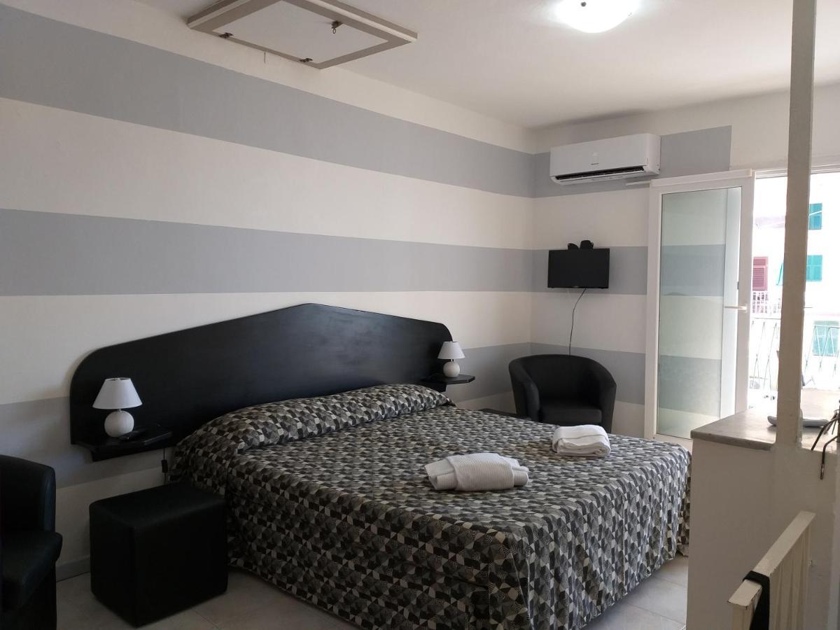 Ferienwohnung Aa Ciasea Duu Pintuu Riomaggiore Exterior foto